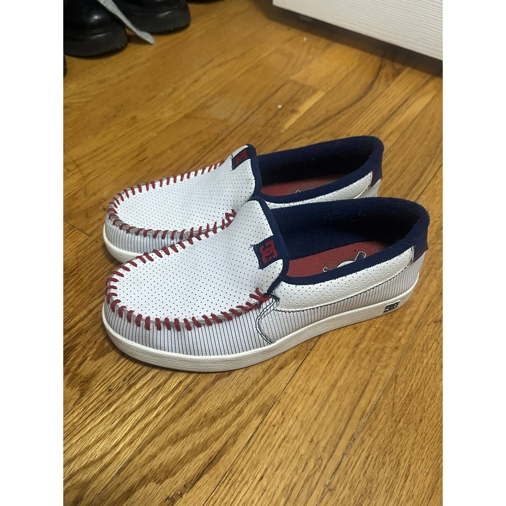 DC Villain Wonens 8 Casual Slip on Skate Shoe BASEBALL Or Youth 6